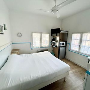 Hotel Oasis